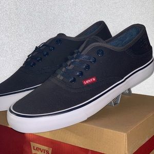 New Men’s Levi’s Monterey Navy Sneakers